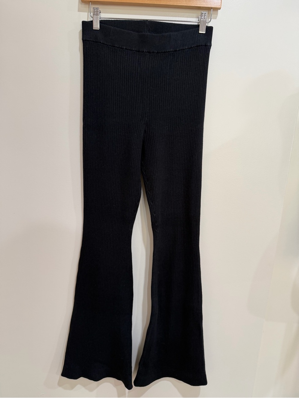 Alo Black Ribbed Knit Flared Pants